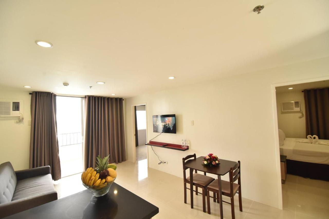 Holiday Oceanview Residences And Resort Samal Buitenkant foto